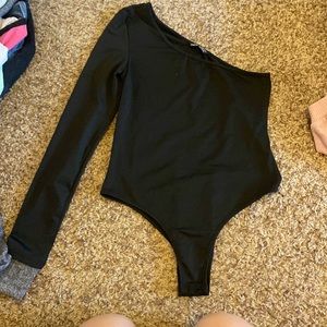 One sleeve body suit